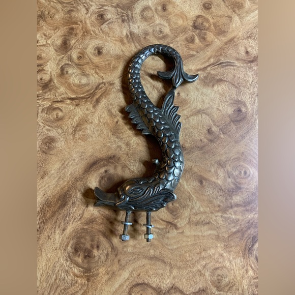 Iron metal Chinese statue you can bolt down